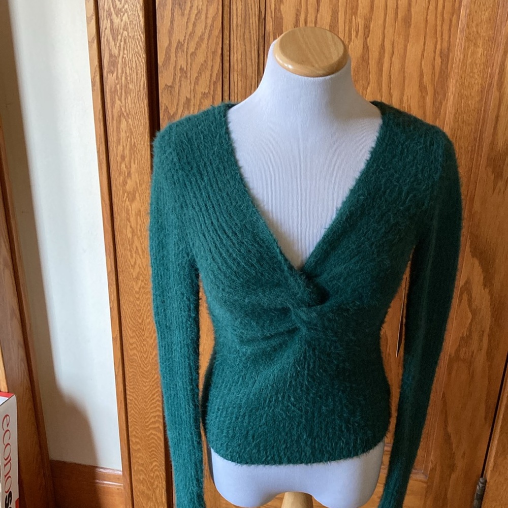 Juniors, Size Medium, Planet Gold, Long Sleeve, V-neck, Ribbed, Green, Sweater.